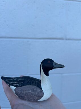 Vintage Avon duck small Handheld Decorative Bird Decoy - figurine